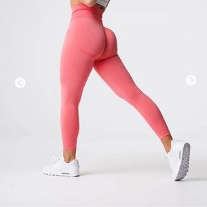 Coral Curve NVGTN leggings